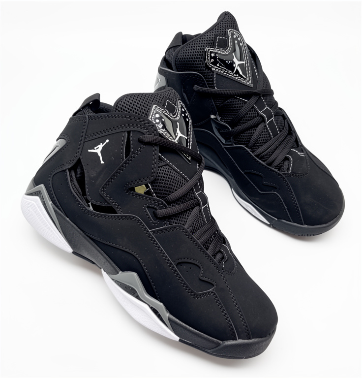 Tenis Jordan True Flight Black