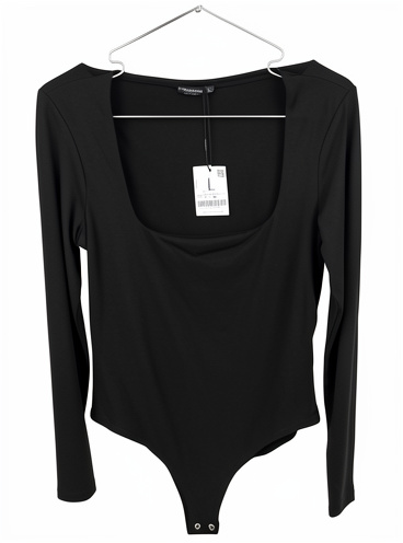 Body negro stradivarius