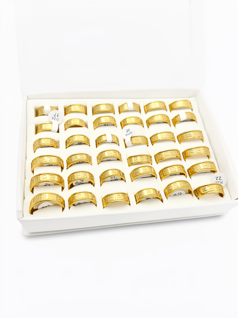Anillos dorados grabados