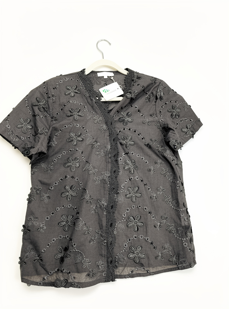 Camisa Broderie negra Talle M