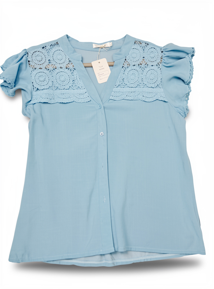 Camisa Broderie celeste Talle L