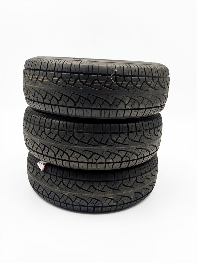 215/60R17 Pirelli
