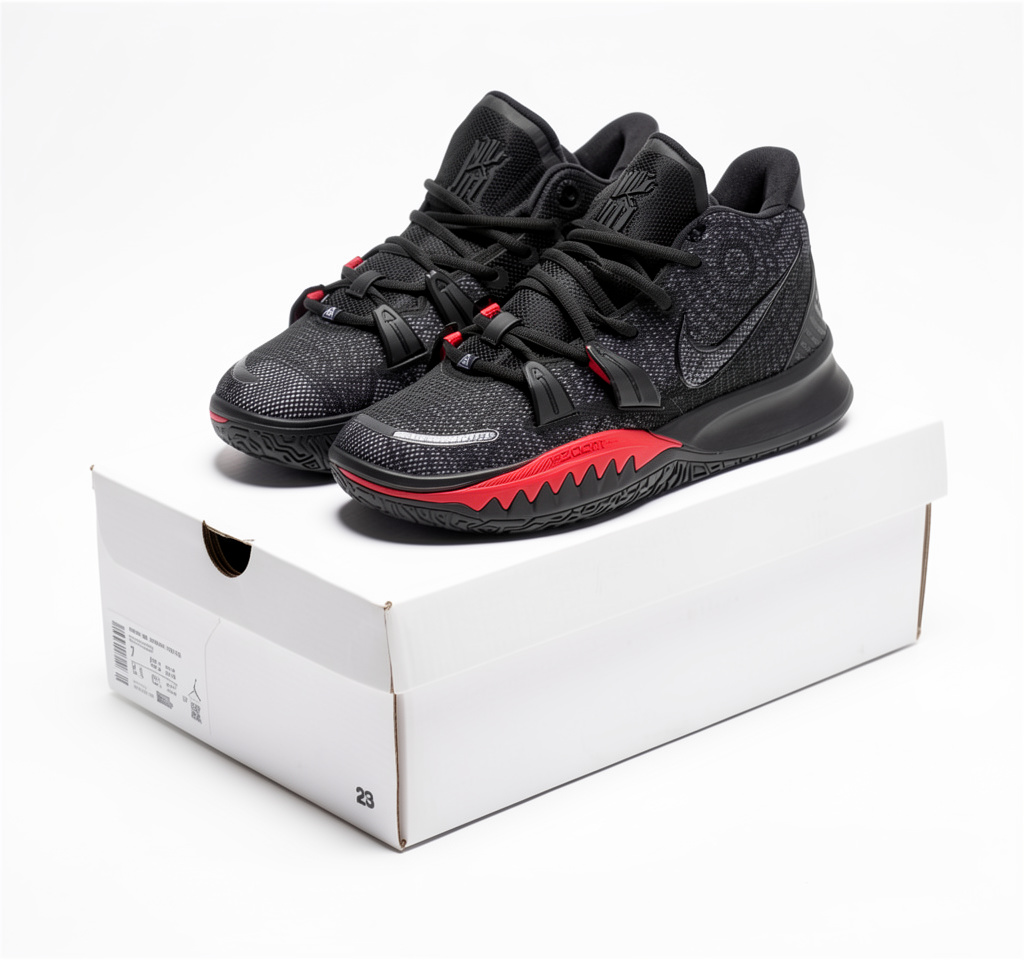 NIKE KYRIE