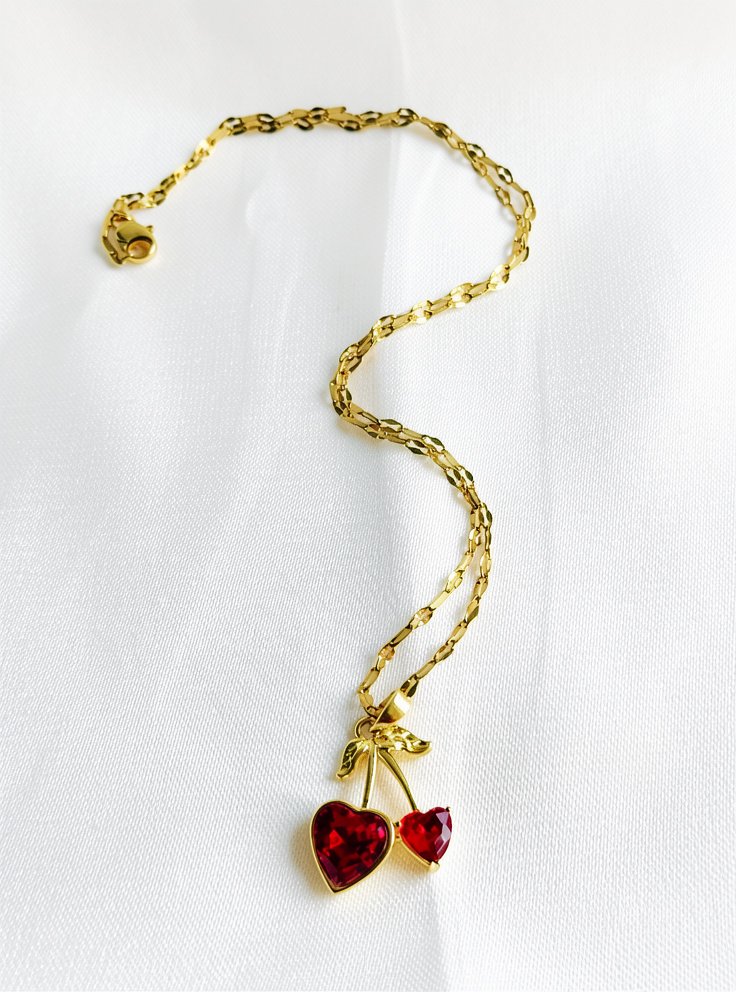 COLLAR CEREZA CORAZON GOLD ACERO INOX.