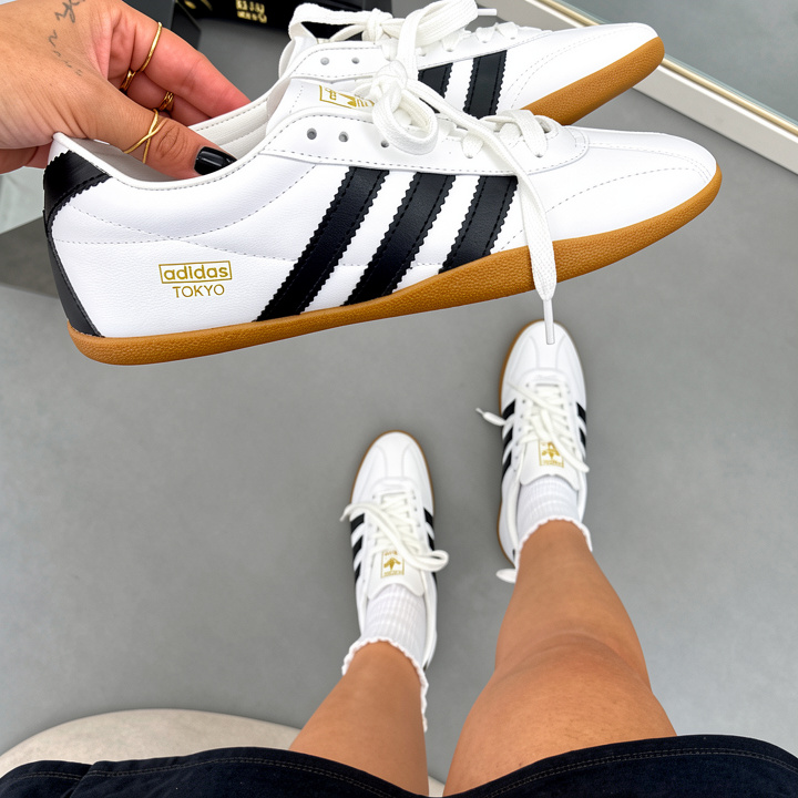 Tokyo Adidas blancos
