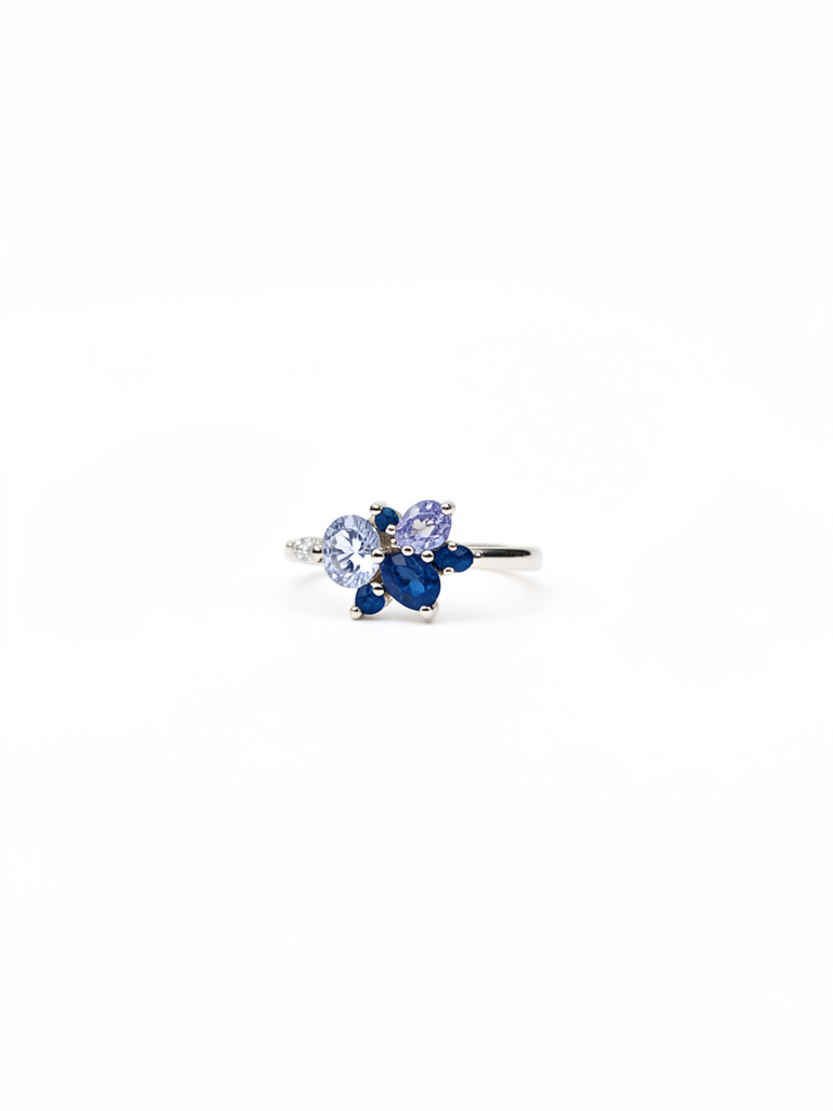 Anillo de piedras azules