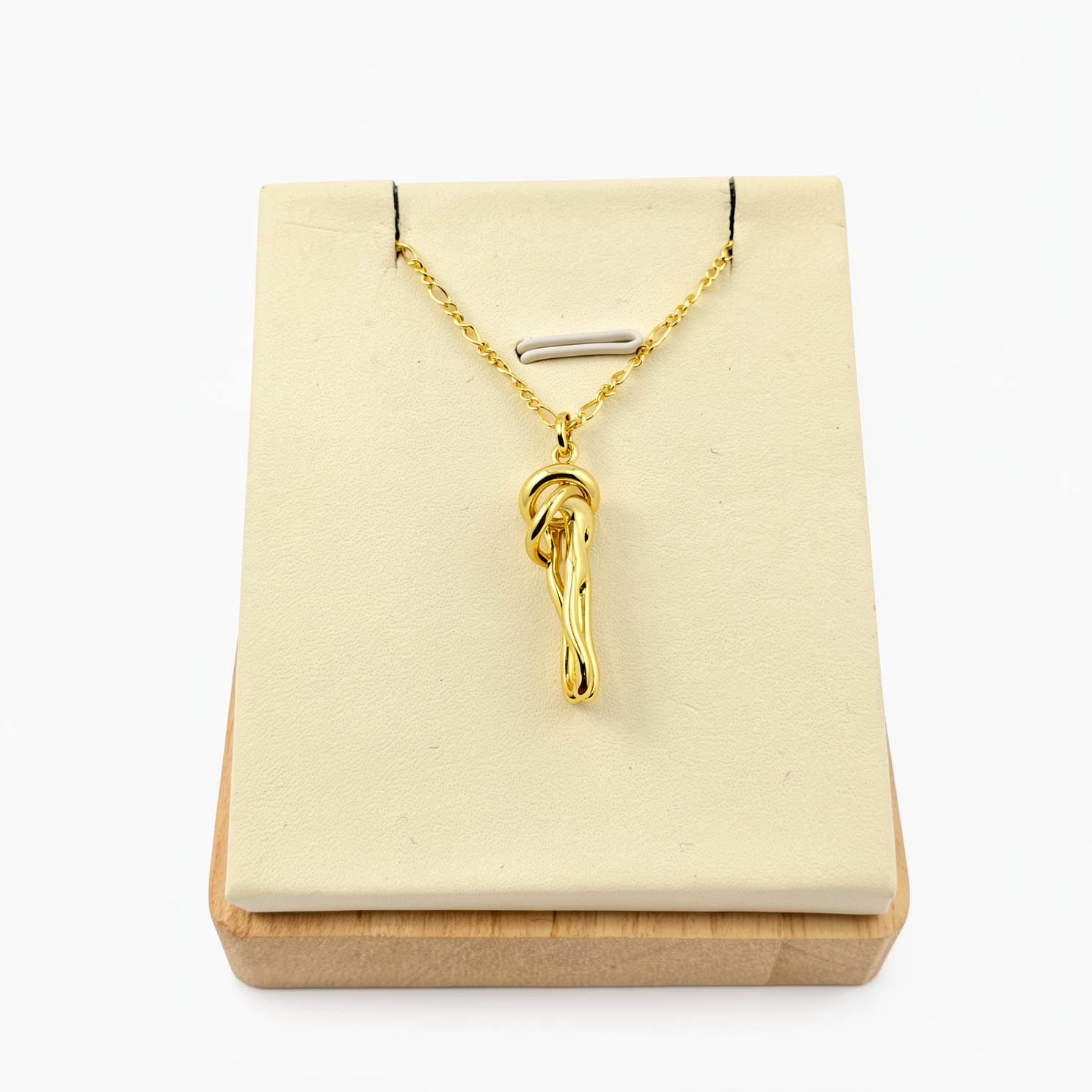 Collar dorado con dije colgante de pareja