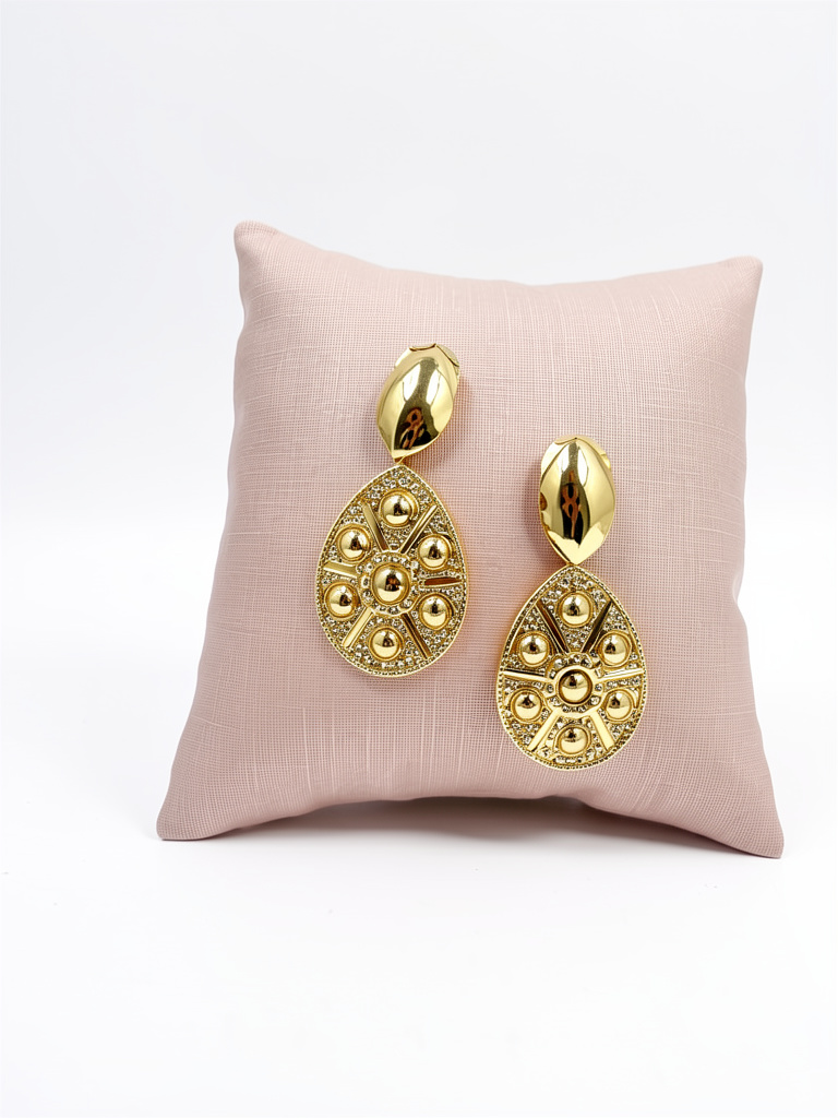 Aros medallón étnico dorados
