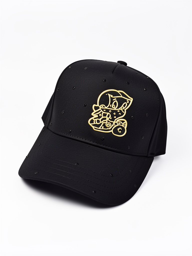 Gorra negra con aplique
