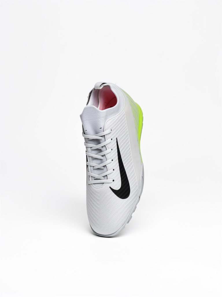 Nike Gris F5