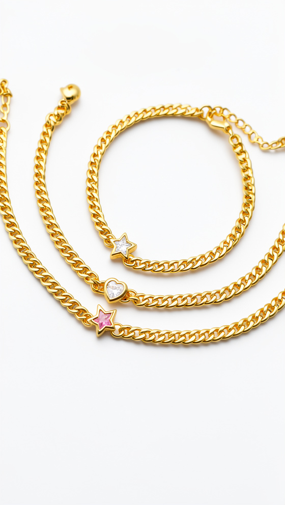 Pulsera dorada cubana y dije estrella o corazón en zircón blanco o palo rosa - 633