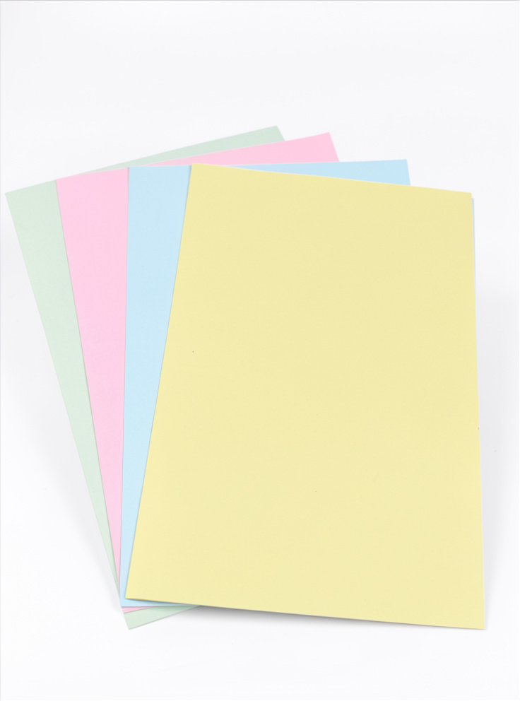 Octavo de cartulina color pastel und