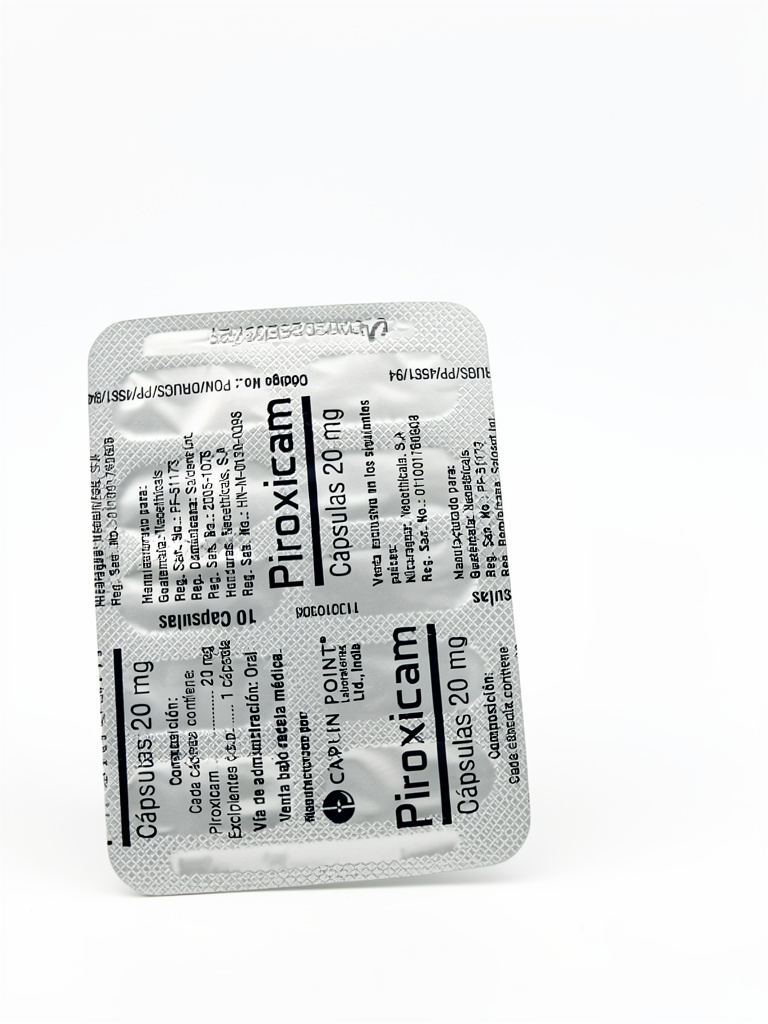 piroxicam *10 capsulas