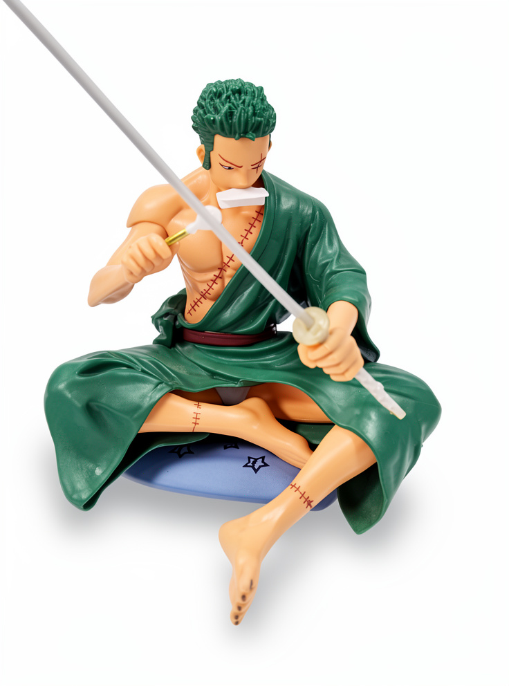 ZORO SENTADO