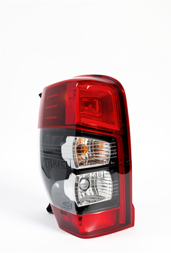 L200 21 básico Depo posterior faro