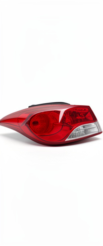 Elantra 12 China L falla faro