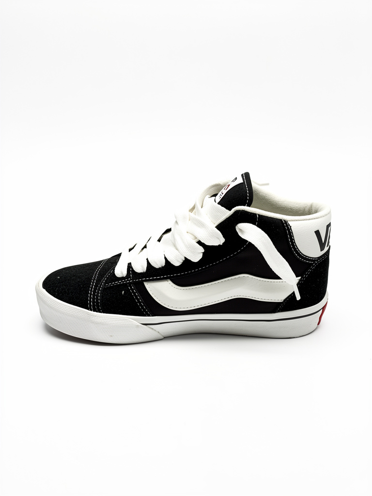 Vans botitas negras y blancas