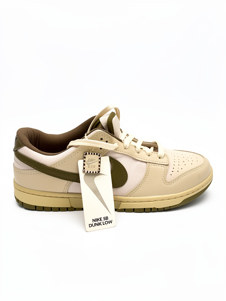 Nike SB Dunk Low beige
