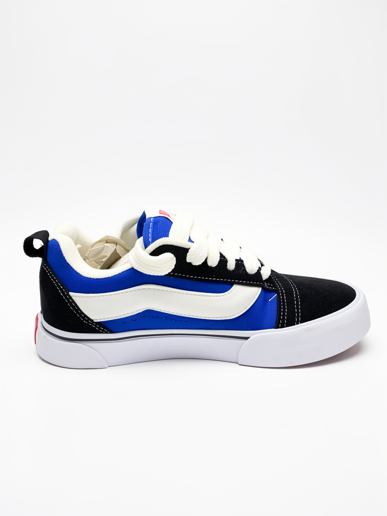 Vans azul y negro