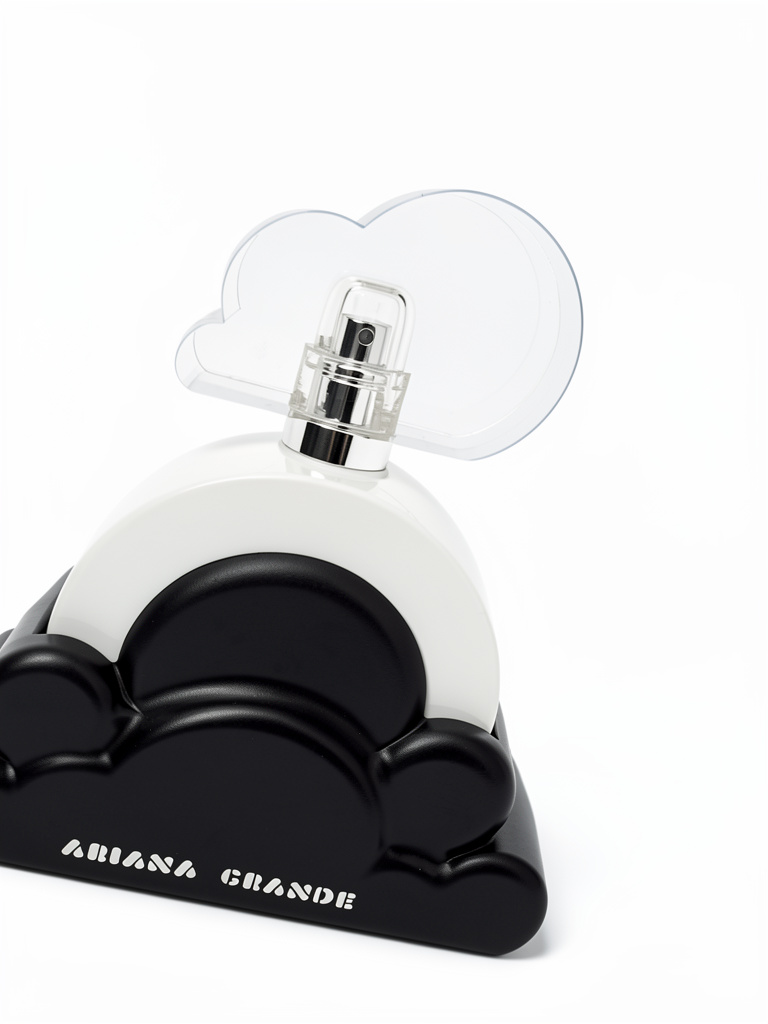 Ariana Grande - Cloud 2.0