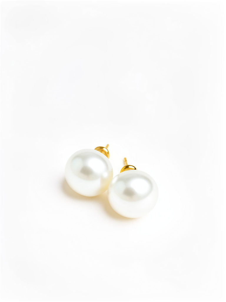 Basic Pearl Stud Earrings