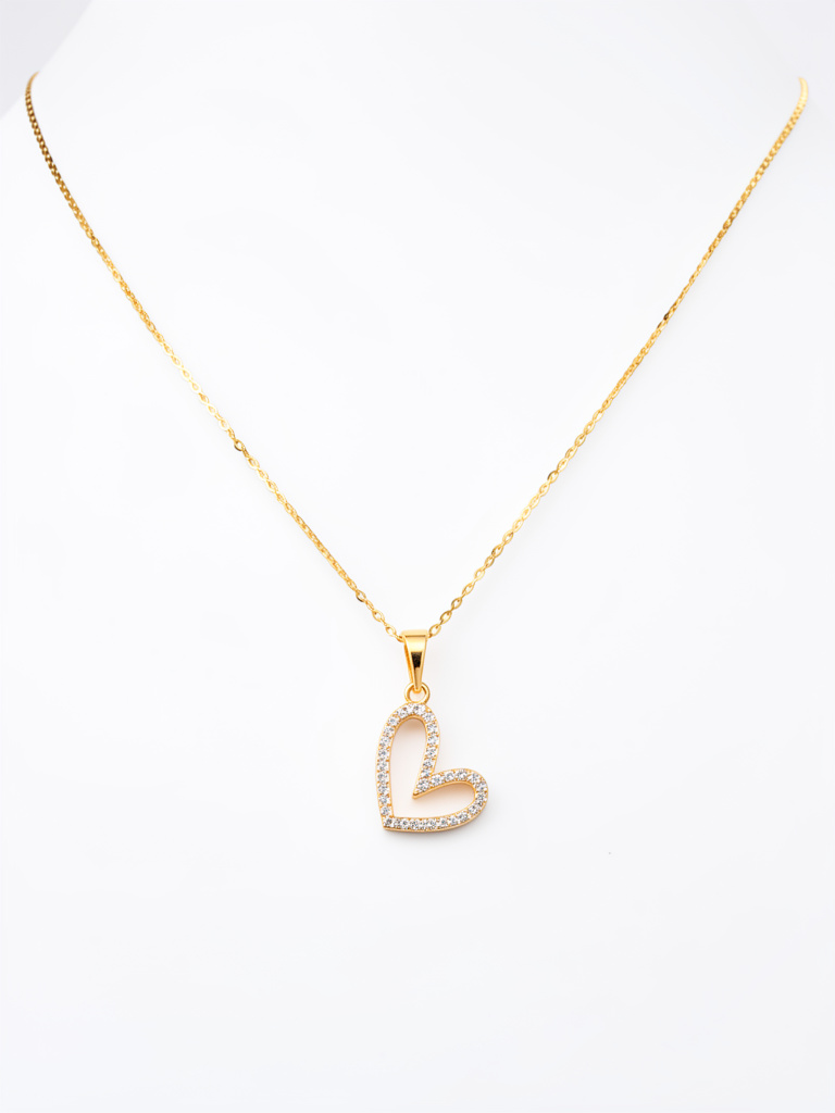 Collar corazón barbie