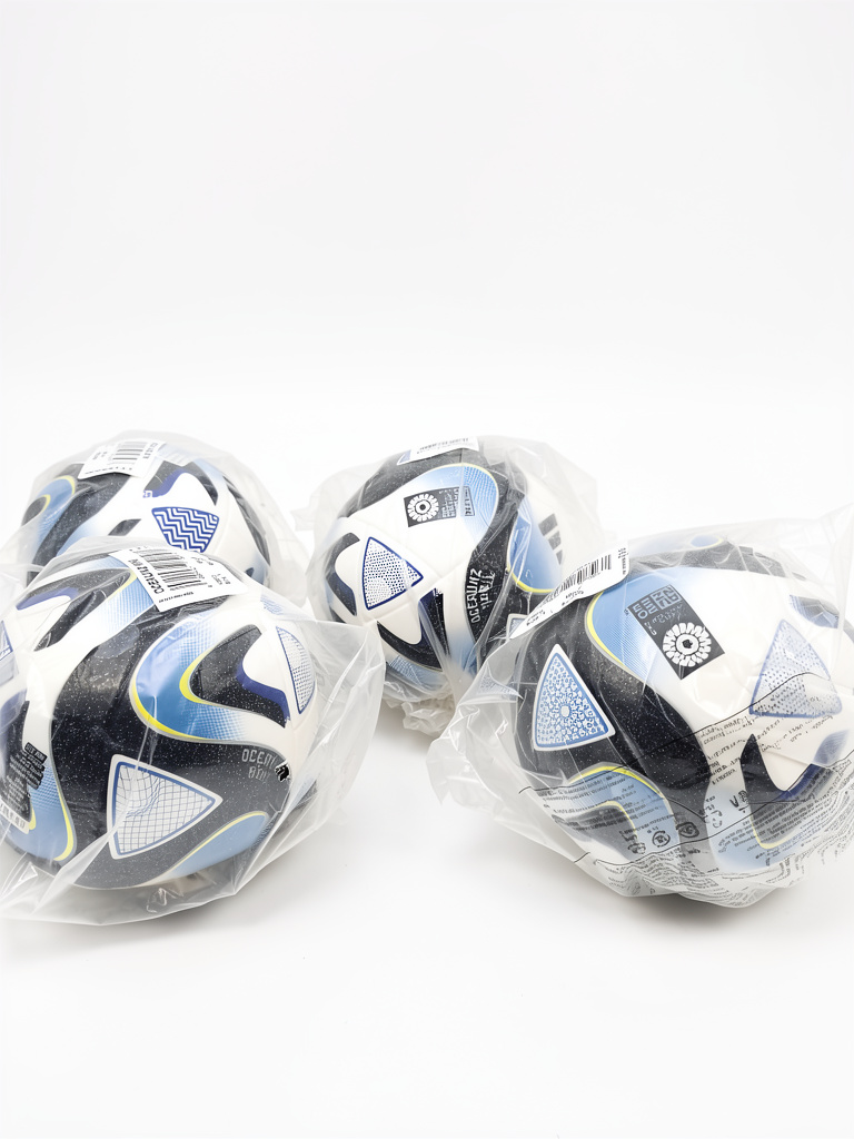 Pelota de fútbol Adidas  mini