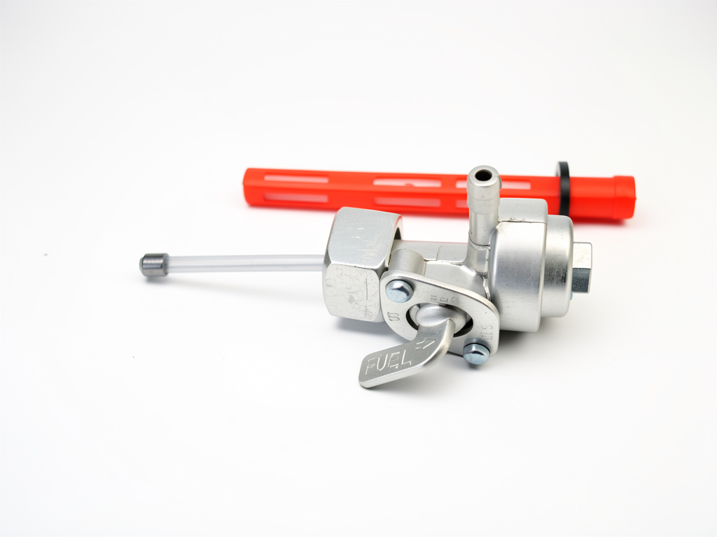 LLAVE DE GASOLINA