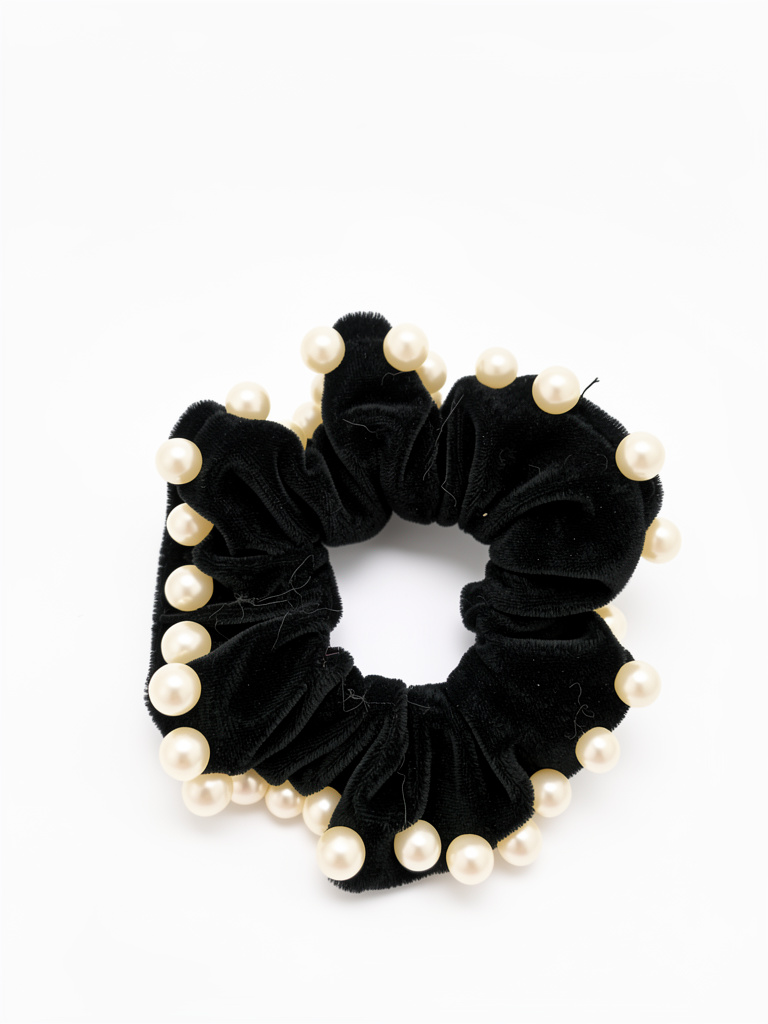 SCRUNCHIE TERCIOPELO CON PERLAS