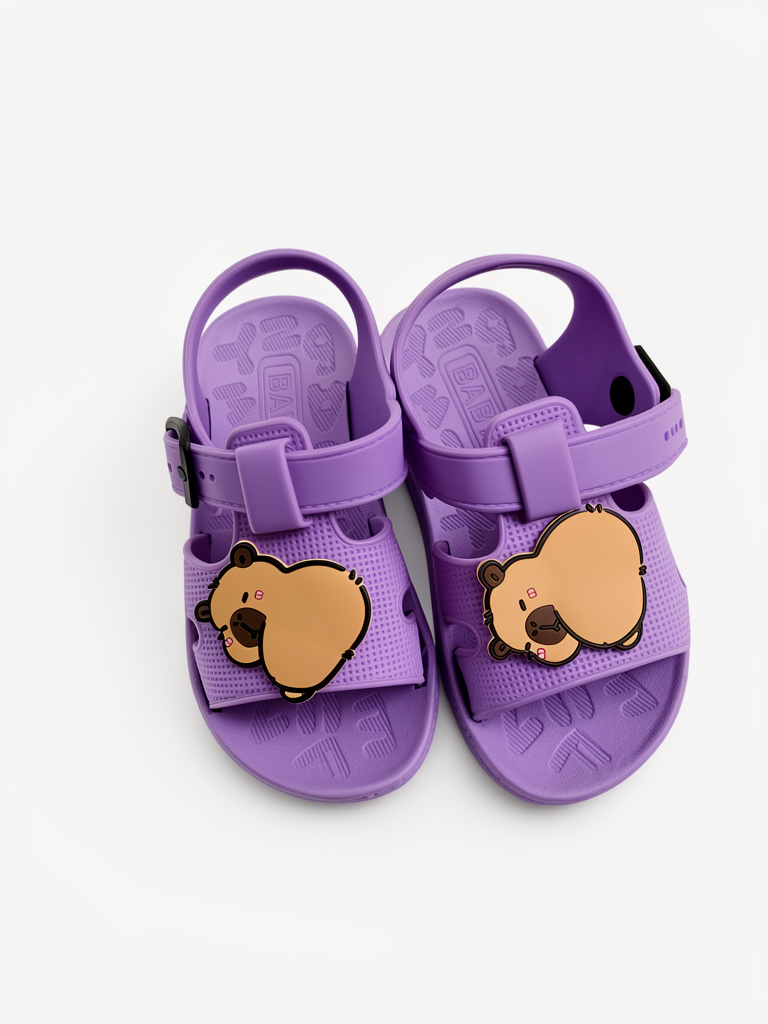 Sandalias con broche capibara (25-30)