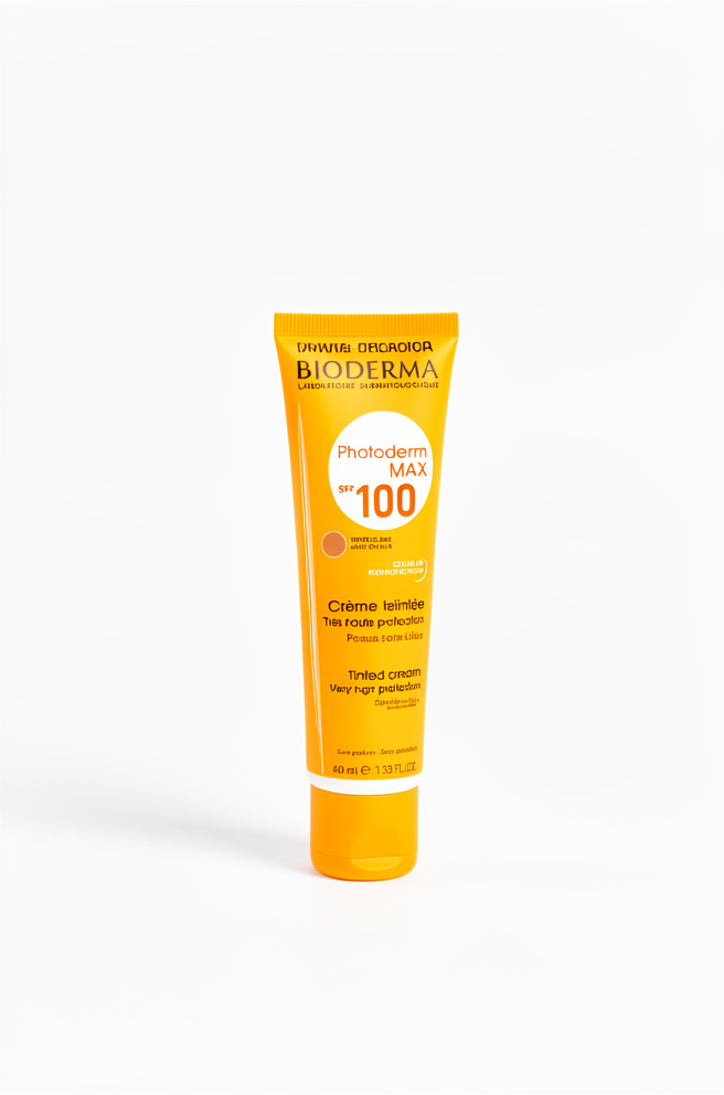 Protector Bioderma con color SPf 100