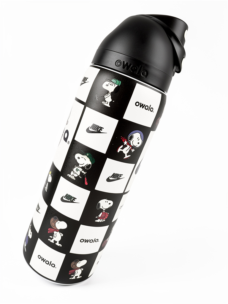 Owala snoopy tapa negra