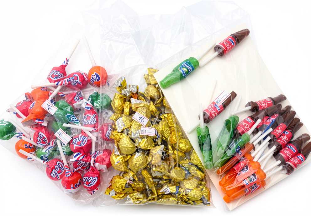 BOLSA de caramelos , chupetes y chocolate