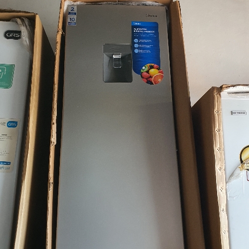 Refrigeradora Midea 8p con dispensador