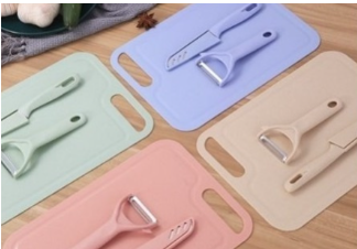 Set tabla + pelapapa + cuchillo con funda plastico