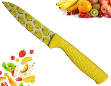 Cuchillo decorado con vaina y cabo plastico 20cm