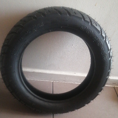 Neumatico 90/90/12 Mozuki