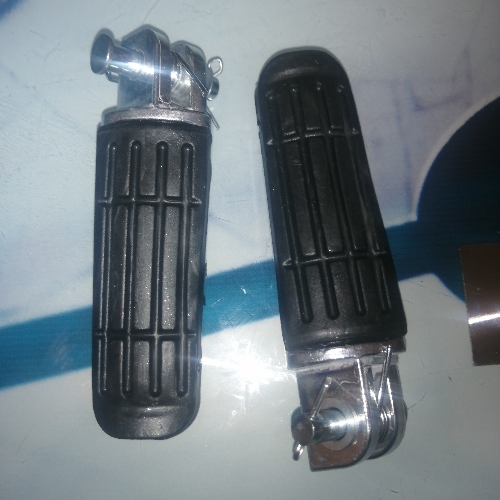 Posapie de Yamaha Fz150