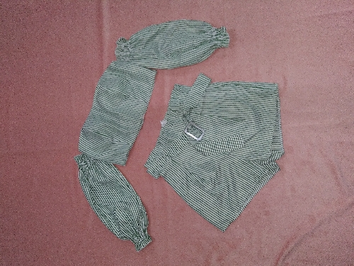 Conjunto verde rayas