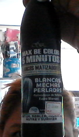 D1 tono s mechas plancas