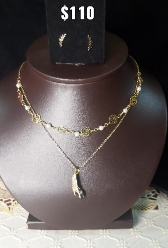 Collar de pluma