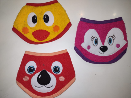 PA0125 BABEROS BORDADOS ANIMALES "S KIDS"