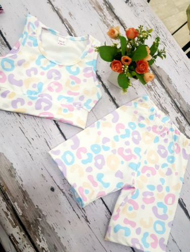 +PN0115 CONJUNTO LYCRA TOP + CALZA CORTA ESTAMPADO SUBLIMADO