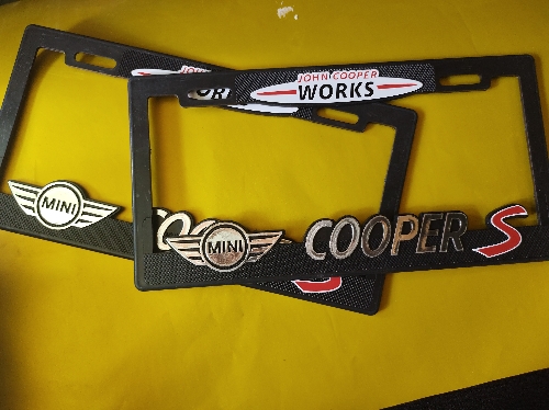 Portaplacas Cooper