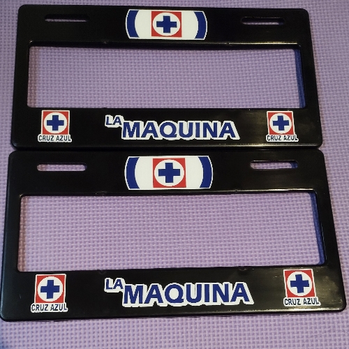 Portaplacas cruz azul la máquina