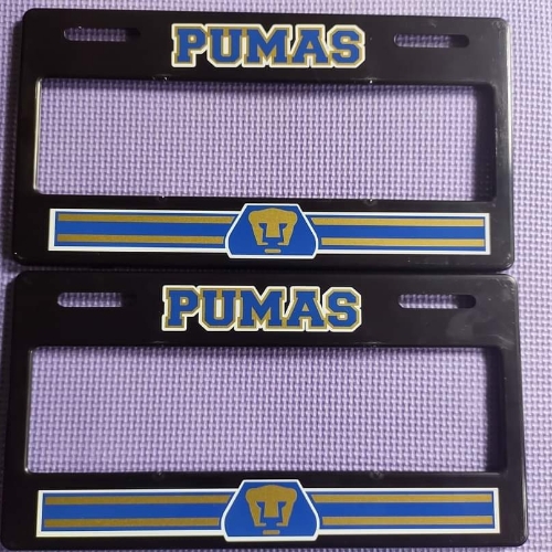 Portaplacas pumas