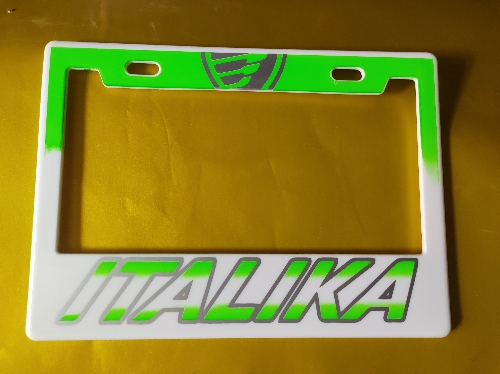 Portaplacas moto Italika verde bandera