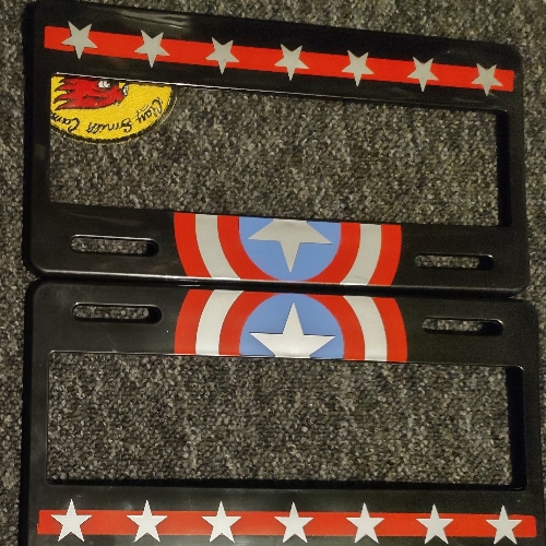 Portaplacas Capitán América negra