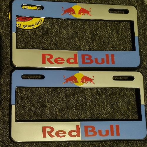 Portaplacas Red Bull