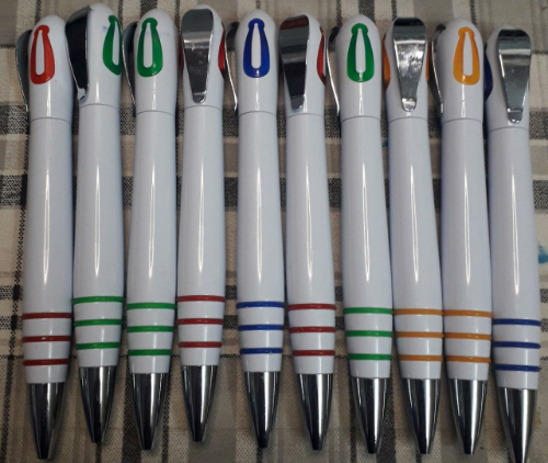 LAPICERA CON DETALLES MULTI COLOR